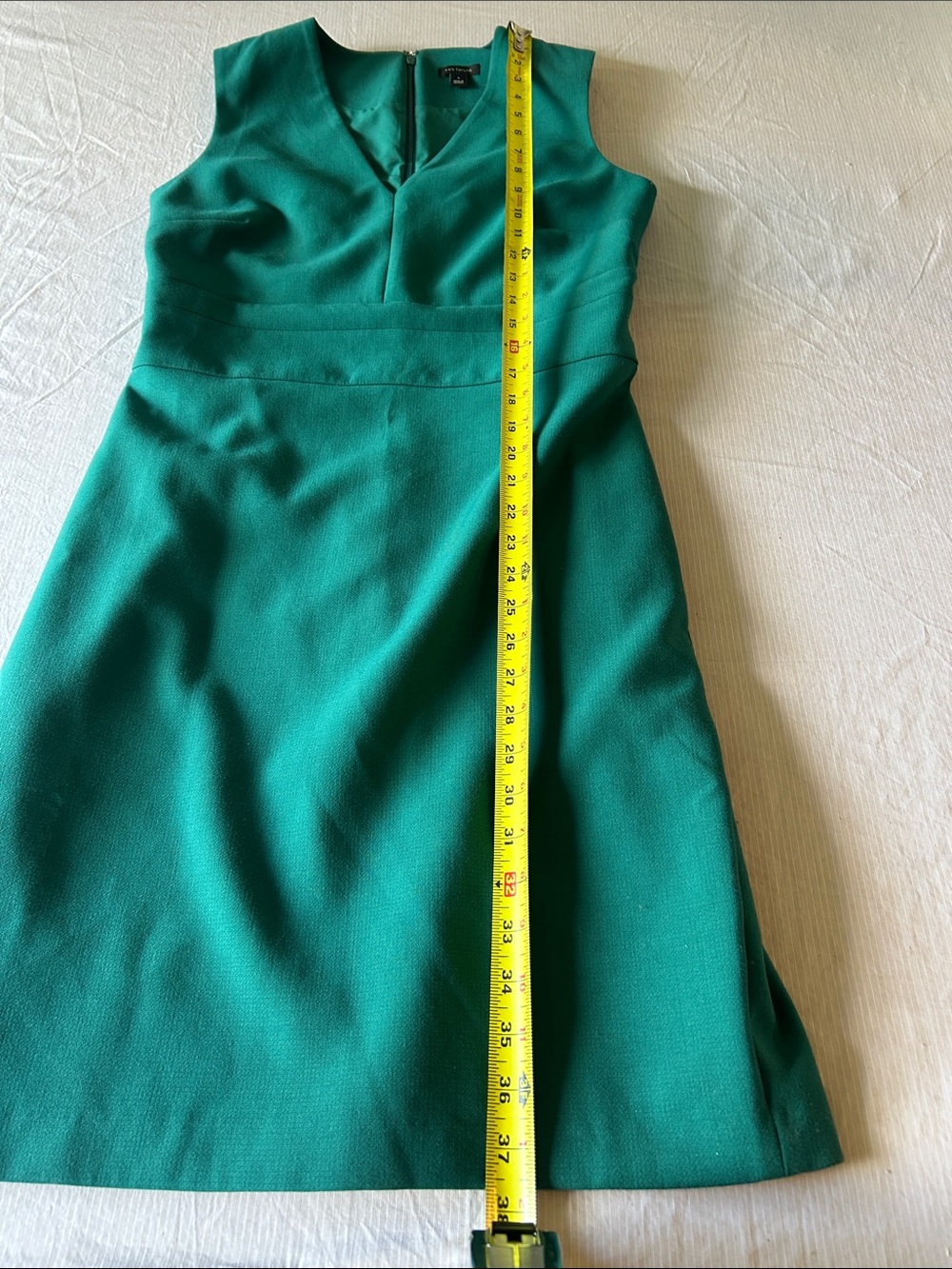 Ann Taylor Green Sleeveless V-Neck Sheath Midi Dress - Picture 6 of 7